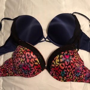 2 VS and VS Pink bras 36b